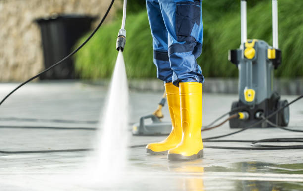 Why Choose Our Certified Pressure Washing Experts for Your Project Needs in Parkville, MO?